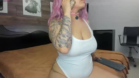 Snapshot of katyablonding chatting on November 20, 1:33 pm salo online show from November 20, 1:33 pm