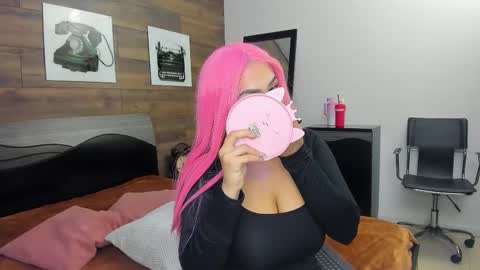 Snapshot of katyablonding chatting on November 22, 1:21 pm salo online show from November 22, 1:21 pm