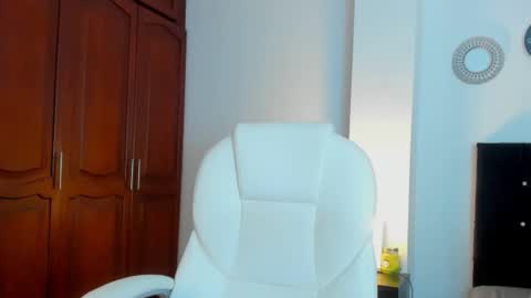 KATYAJHONSS online show from November 20, 11:59 pm