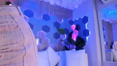 Snapshot of katyakozlov chatting on May 9, 8:03 pm online show from May 9, 8:03 pm