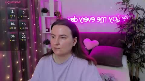 Kate online show from May 3, 6:52 am