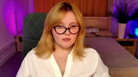 Snapshot of katybriggs chatting on July 19, 5:22 am Katy online show from July 19, 5:22 am