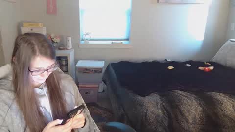 Katy online show from January 9, 4:10 pm