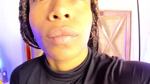 katyortiz online show from December 1, 11:37 am