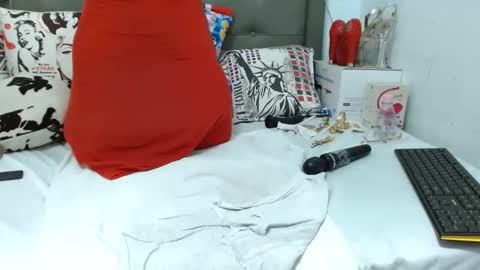 Snapshot of katysquirtdirty69 chatting on September 15, 11:43 am Katy online show from September 15, 11:43 am