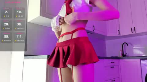 Snapshot of kawai_mai chatting on June 12, 1:43 pm mai online show from June 12, 1:43 pm