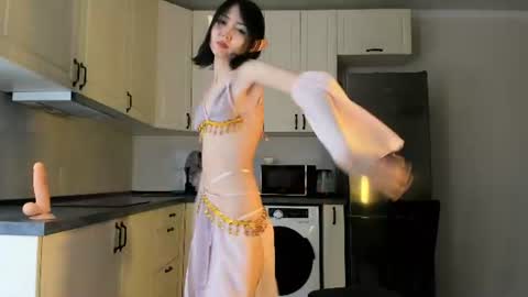 Snapshot of kawai_mai chatting on July 17, 2:45 pm mai online show from July 17, 2:45 pm