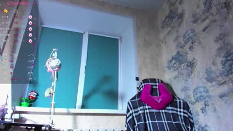 Snapshot of kawaii_power_uwu chatting on November 13, 10:36 am Kira-chan online show from November 13, 10:36 am