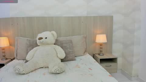   online show from February 24, 11:32 am