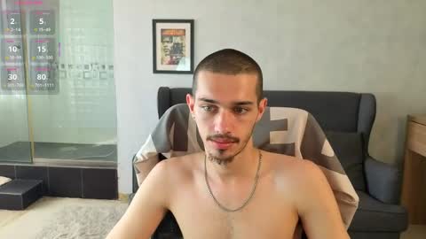 Snapshot of kaydendrew chatting on June 3, 2:33 pm KaydenDrew online show from June 3, 2:33 pm