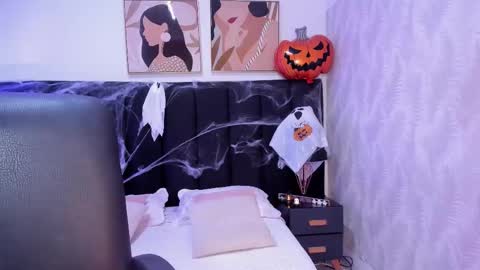 Kayla  online show from November 1, 11:34 am