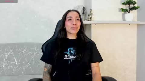 KAYLA BATISTA online show from July 12, 1:35 pm