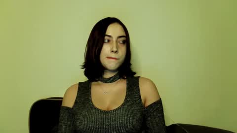 Snapshot of kaylabeautykiss chatting on December 16, 7:19 pm kayla online show from December 16, 7:19 pm