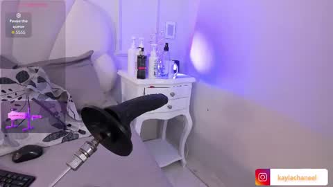 Snapshot of kaylachannell chatting on July 3, 3:57 am kaylachannell online show from July 3, 3:57 am