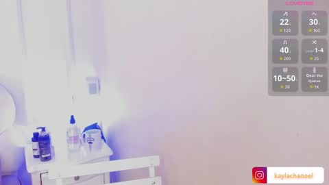 Snapshot of kaylachannell chatting on July 23, 4:10 am kaylachannell online show from July 23, 4:10 am