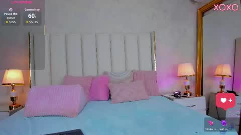 Snapshot of kayladavies_ chatting on June 25, 9:19 pm kayladavies_ online show from June 25, 9:19 pm