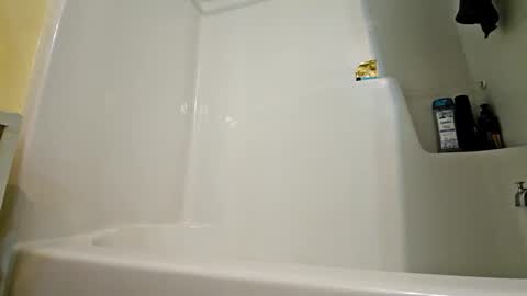 KaylaKonquers online show from April 4, 2:10 am