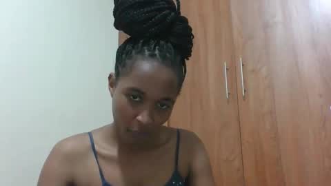 Snapshot of kaylar005 chatting on May 27, 3:09 pm kaylar online show from May 27, 3:09 pm