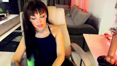 kaylee online show from November 5, 5:46 pm