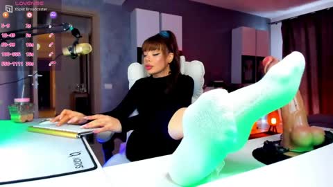 Snapshot of kaylee____77 chatting on April 19, 2:49 pm kaylee online show from April 19, 2:49 pm