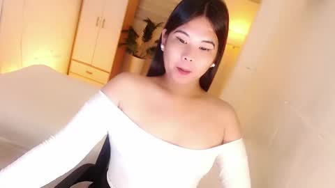 Y O U R        F U T U R E       K A Y L E E  online show from November 3, 5:25 pm