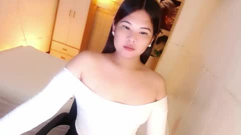 Y O U R        F U T U R E       K A Y L E E  online show from November 8, 7:12 pm