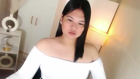 Y O U R        F U T U R E       K A Y L E E  online show from February 6, 1:21 am