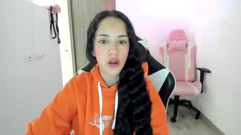 kaylie online show from October 2, 11:06 am