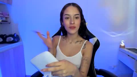 Snapshot of kaylie_xxx chatting on May 5, 10:51 pm kaylie online show from May 5, 10:51 pm