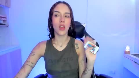 Snapshot of kaylie_xxx chatting on May 12, 6:27 pm kaylie online show from May 12, 6:27 pm