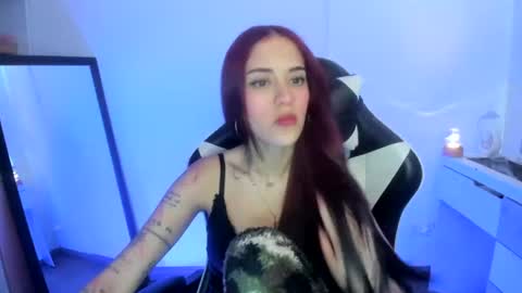 Snapshot of kaylie_xxx chatting on July 3, 3:07 pm kaylie online show from July 3, 3:07 pm