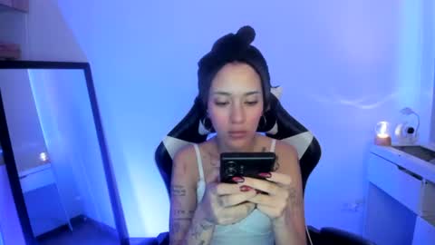 Snapshot of kaylie_xxx chatting on July 15, 11:10 pm kaylie online show from July 15, 11:10 pm