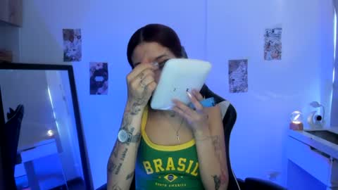 Snapshot of kaylie_xxx chatting on July 28, 9:25 pm kaylie online show from July 28, 9:25 pm