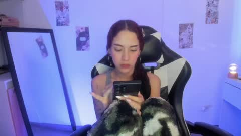 Snapshot of kaylie_xxx chatting on August 3, 10:57 pm kaylie online show from August 3, 10:57 pm