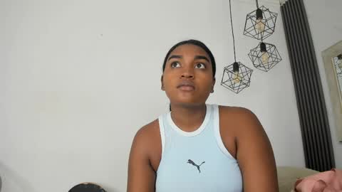 Snapshot of kayna_gomez chatting on May 17, 7:10 pm Kayna online show from May 17, 7:10 pm