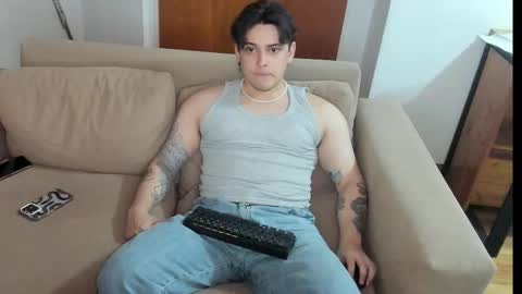 Snapshot of kaynn_b chatting on January 31, 1:43 am kaynn_b online show from January 31, 1:43 am
