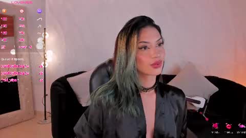 Snapshot of kayralanne chatting on June 25, 5:12 am Kay online show from June 25, 5:12 am