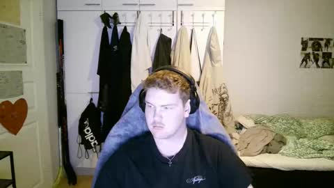 Snapshot of kayttajaviides5 chatting on April 1, 8:59 am Aatu online show from April 1, 8:59 am