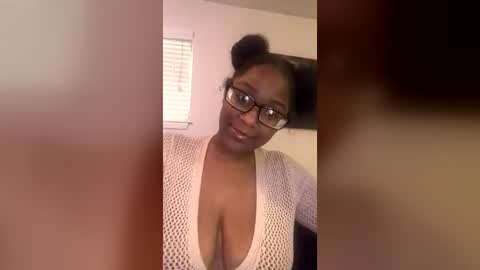 kaywest1030 online show from July 18, 11:52 pm