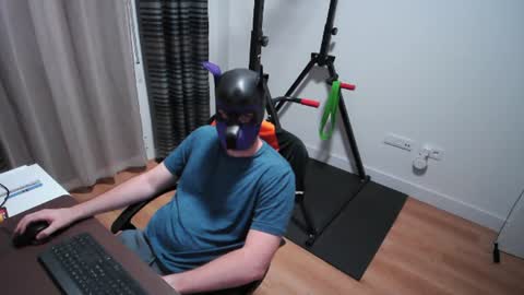 Snapshot of kaywolf89 chatting on July 8, 9:52 pm Neon online show from July 8, 9:52 pm