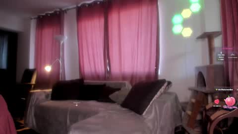 Snapshot of kayyrachyl chatting on February 1, 2:34 pm kayyrachyl online show from February 1, 2:34 pm