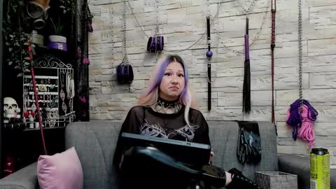 Miss Kazia online show from December 5, 1:47 am