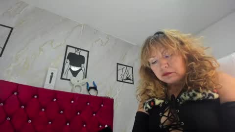 KAZSANDRAH online show from June 9, 4:57 am