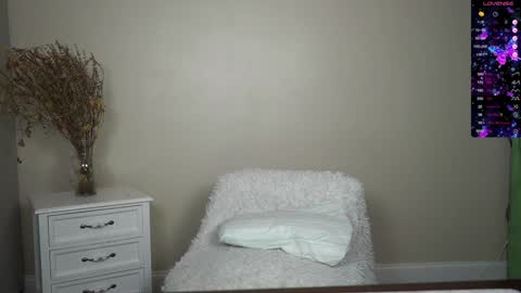 EliandKylie online show from December 17, 4:01 am