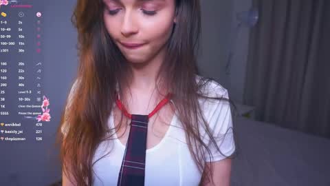 Snapshot of keenakosbab chatting on May 19, 1:56 am Lulu online show from May 19, 1:56 am