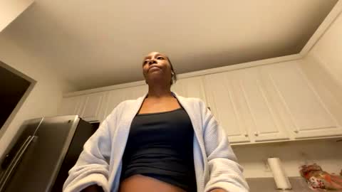 Snapshot of keephimcum69me chatting on February 4, 12:05 am Keephimcum69me online show from February 4, 12:05 am
