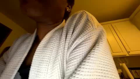Snapshot of keephimcum69me chatting on March 19, 8:51 am Keephimcum69me online show from March 19, 8:51 am