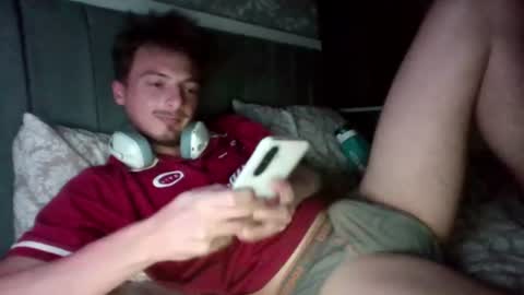 Snapshot of keetherwulf chatting on July 22, 11:40 pm keetherwulf online show from July 22, 11:40 pm