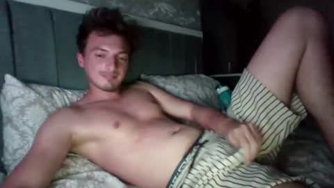 Snapshot of keetherwulf chatting on July 25, 10:29 pm keetherwulf online show from July 25, 10:29 pm