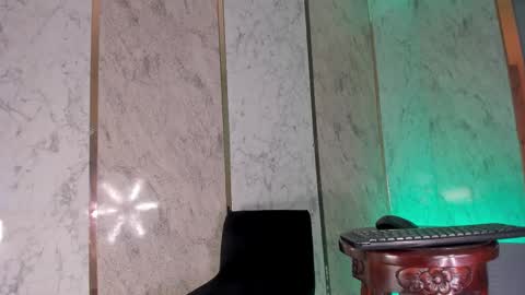 Snapshot of keila_mendoza chatting on December 14, 5:35 am Keila online show from December 14, 5:35 am